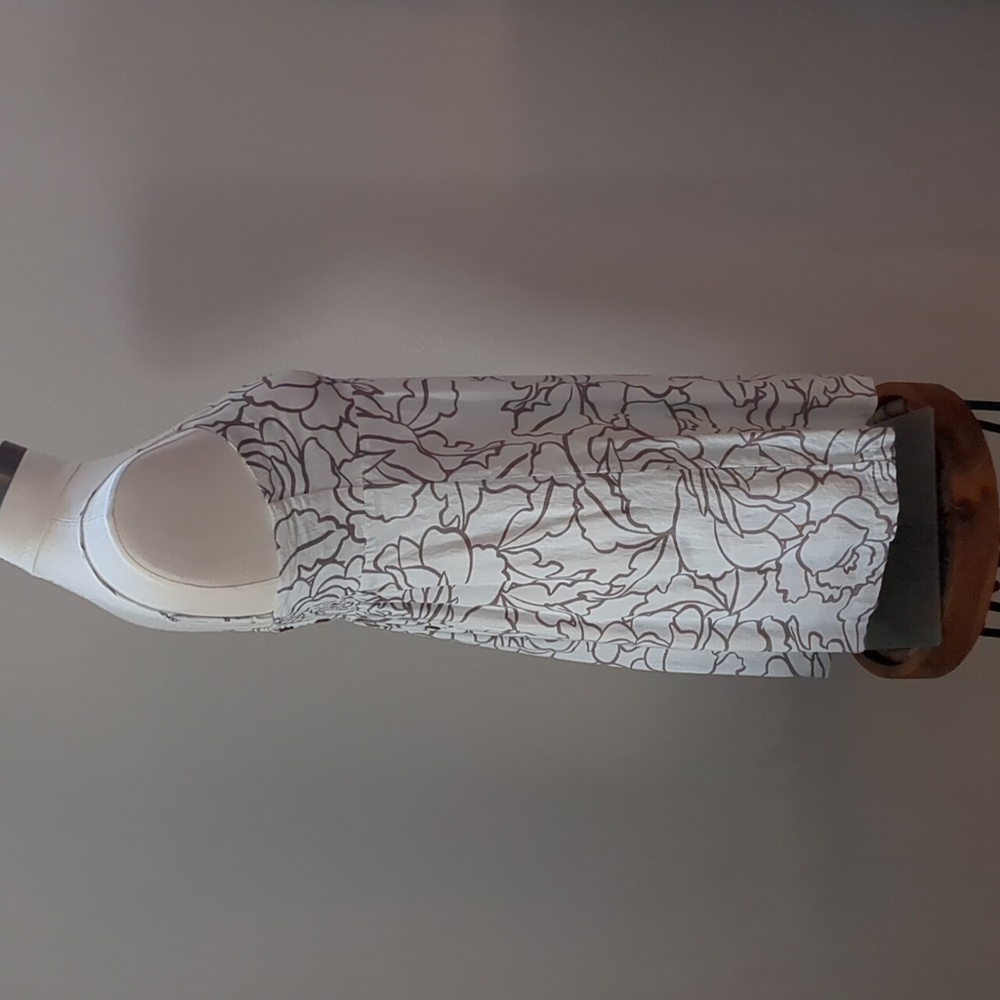 White and Brown Floral Dress With Button Detailing - Picture 11 of 11